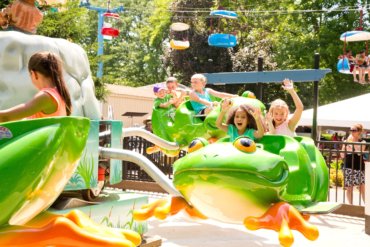 Leapin Frog Ride at Dutch Wonderland